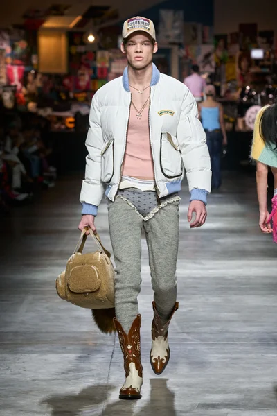 Look 5